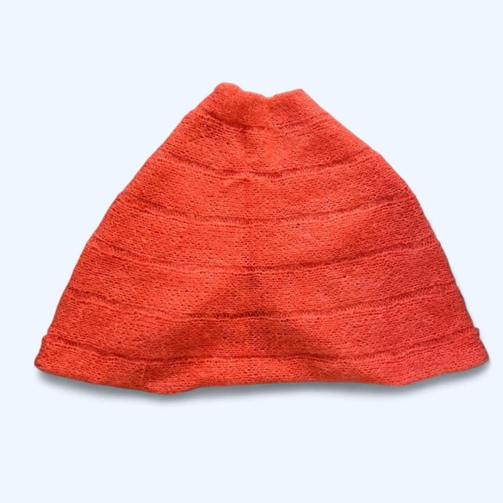 Orange knitted wool cape with button detail
One Size - Picture 4 of 4